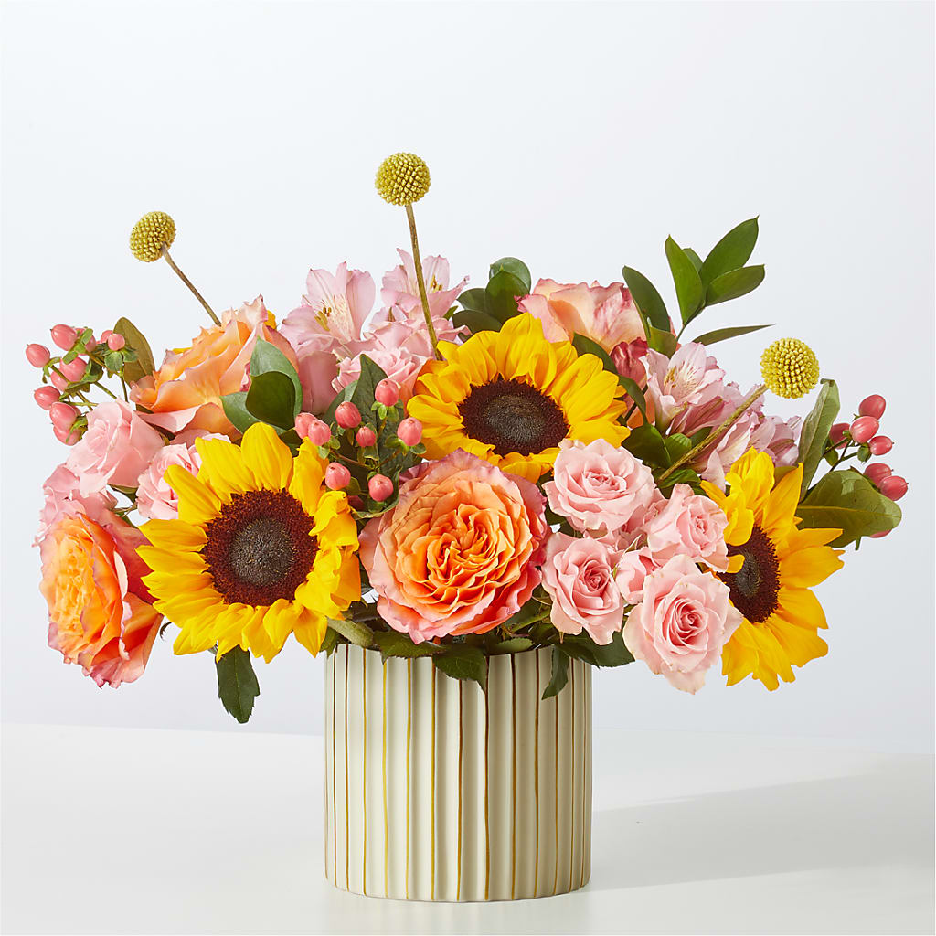 Sun's Out Bouquet – Panda Flowers Canada Inc, Calgary AB