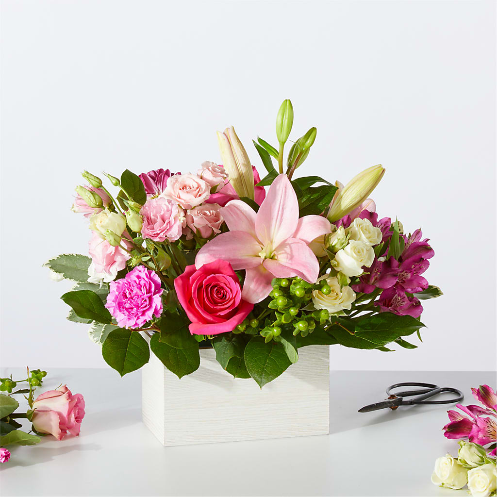 Sweetberry Box – A Florist Original – Panda Flowers Canada Inc, Calgary AB