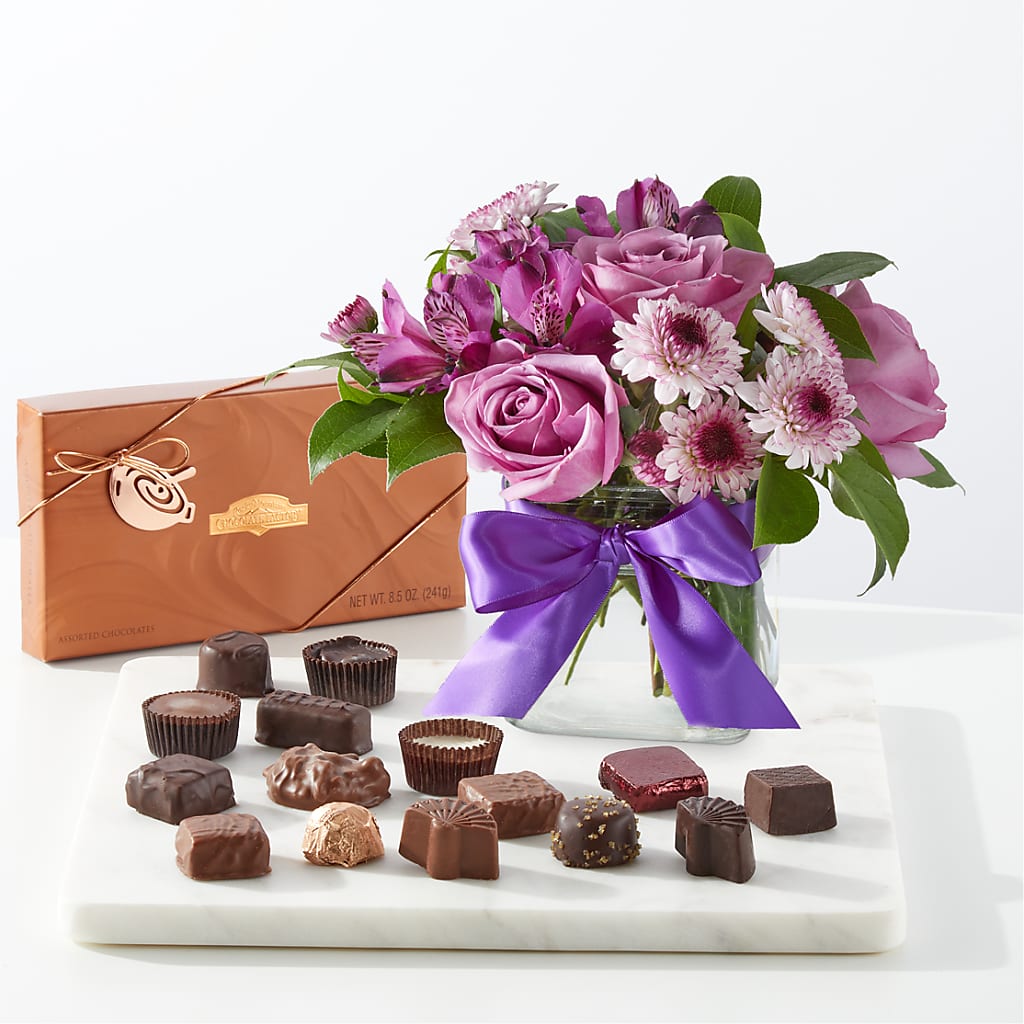 Sugarplum Bouquet – Panda Flowers Canada Inc, Calgary AB