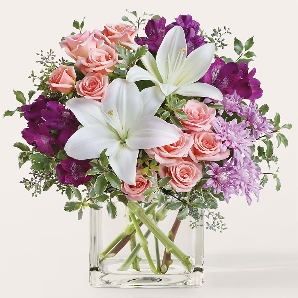 Mani Pedi Bouquet – Panda Flowers Canada Inc, Calgary AB