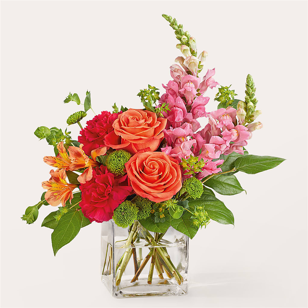 Cosmopolitan Bouquet – Panda Flowers Canada Inc, Calgary AB