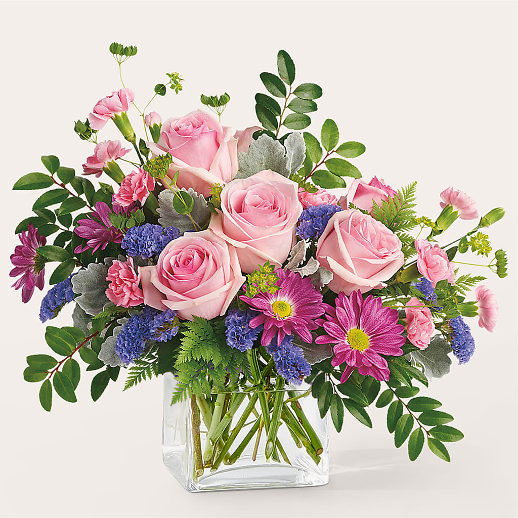 Starlet Bouquet – Panda Flowers Canada Inc, Calgary AB