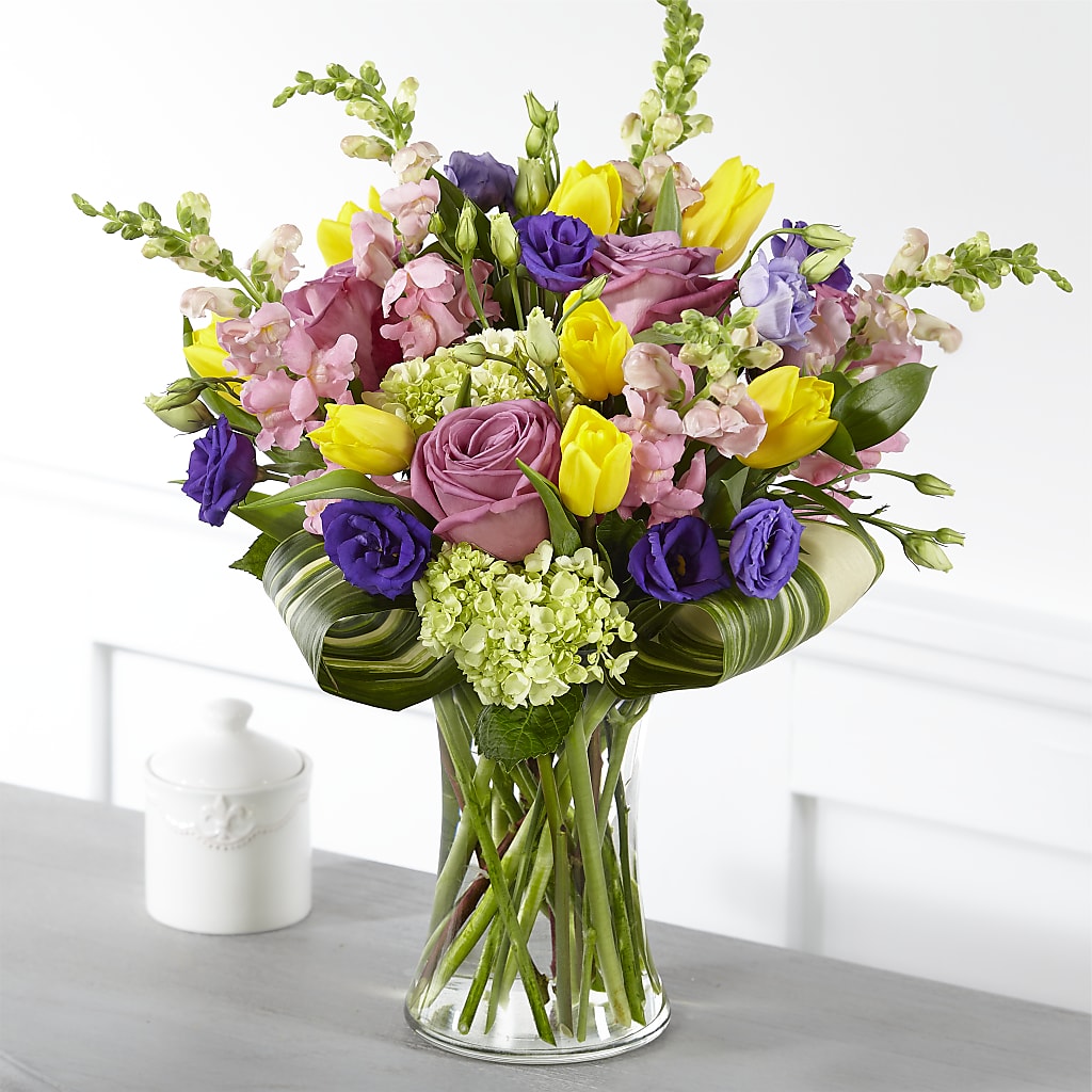 Wondrous Memories Bouquet – Panda Flowers Canada Inc, Calgary AB