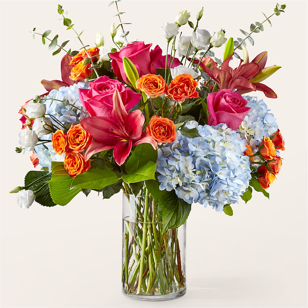 Awestruck Luxury Bouquet – Panda Flowers Canada Inc, Calgary AB
