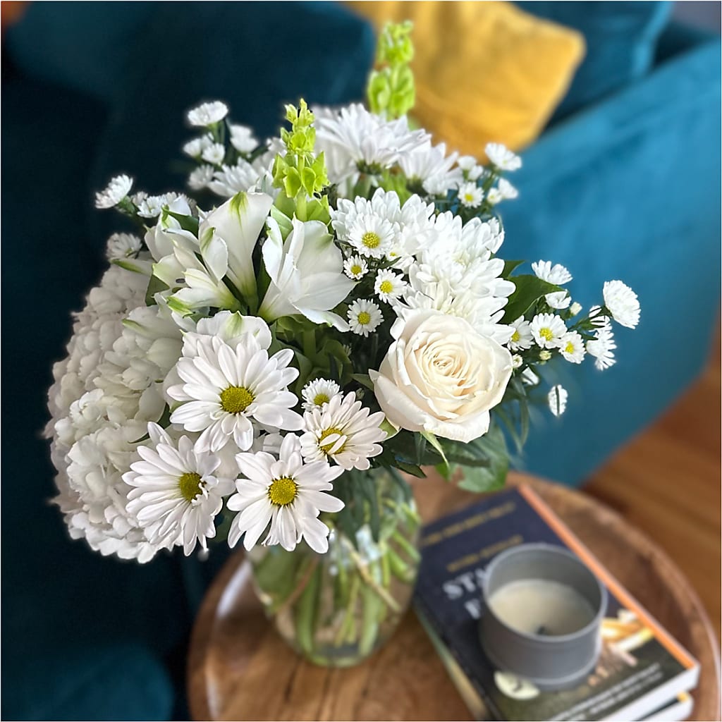 Classic Ivory – A Florist Original –  Panda Flowers Canada Inc, Calgary AB