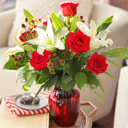 Evergreen Delight Bouquet –  Panda Flowers Canada Inc, Calgary AB