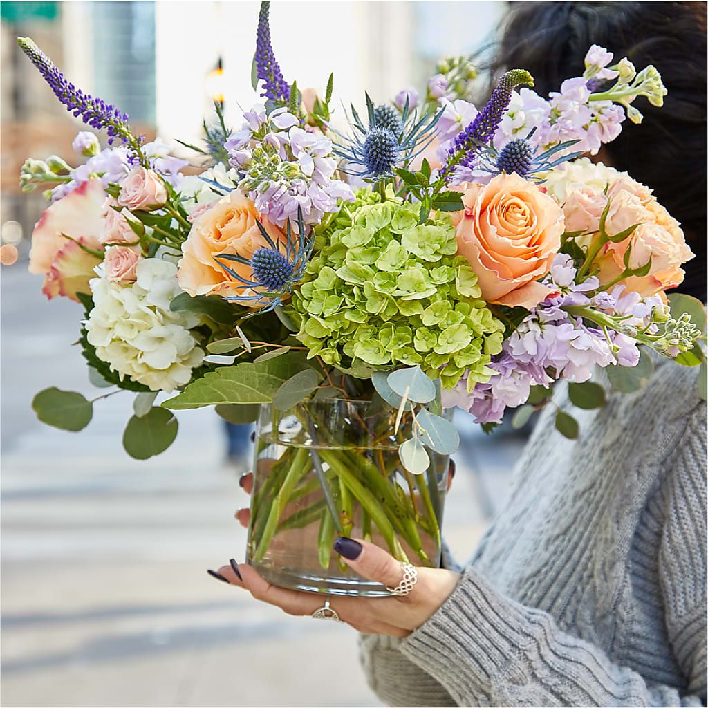 Porch Swing Bouquet –  Panda Flowers Canada Inc, Calgary AB